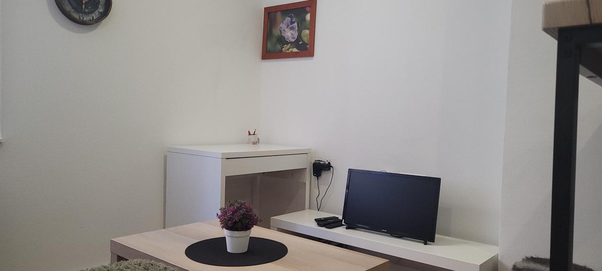 Studio Petit Battant Wifi Supercentre Tres Calme Besancon Exterior photo